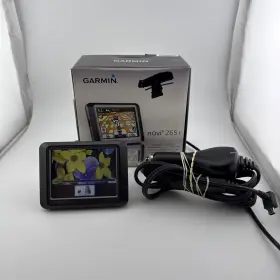 Nuvi-265t Garmin Nuvi 265t Gps Navigation Bundle Powers On